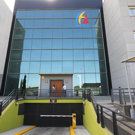 Apartamentos Vertice Sevilla Aljarafe Bormujos Kültér fotó