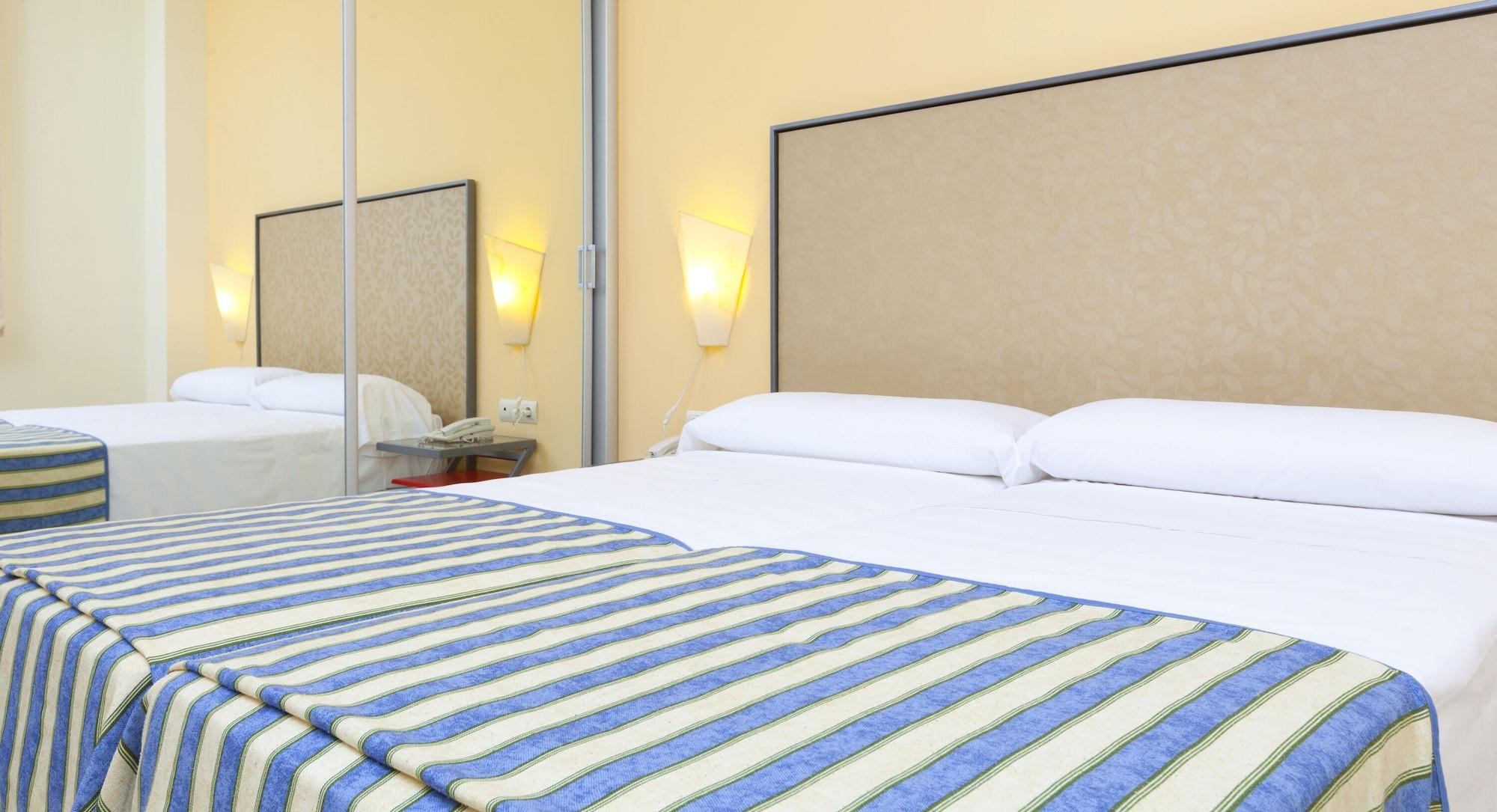 Apartamentos Vertice Sevilla Aljarafe Bormujos Kültér fotó