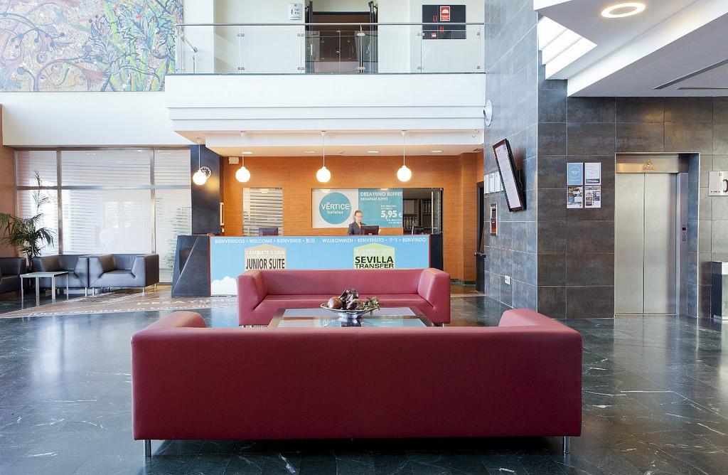 Apartamentos Vertice Sevilla Aljarafe Bormujos Kültér fotó