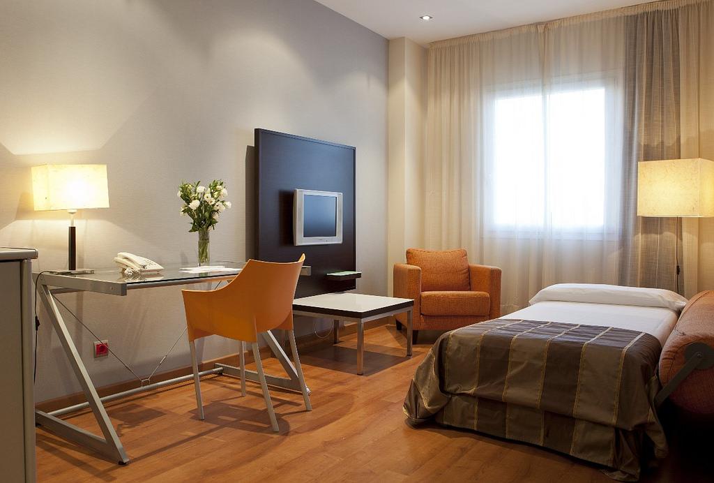 Apartamentos Vertice Sevilla Aljarafe Bormujos Kültér fotó