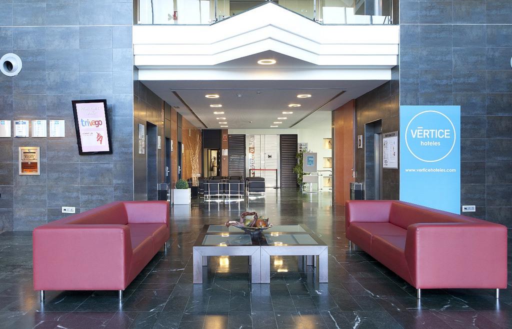 Apartamentos Vertice Sevilla Aljarafe Bormujos Kültér fotó