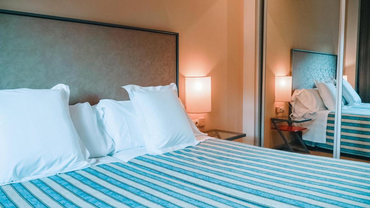 Apartamentos Vertice Sevilla Aljarafe Bormujos Kültér fotó