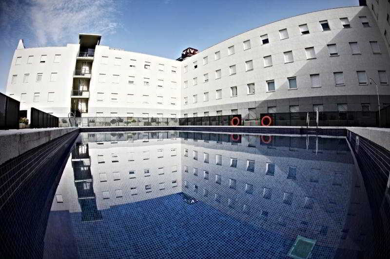 Apartamentos Vertice Sevilla Aljarafe Bormujos Kültér fotó