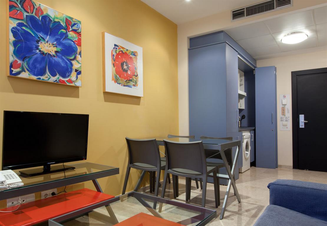 Apartamentos Vertice Sevilla Aljarafe Bormujos Kültér fotó