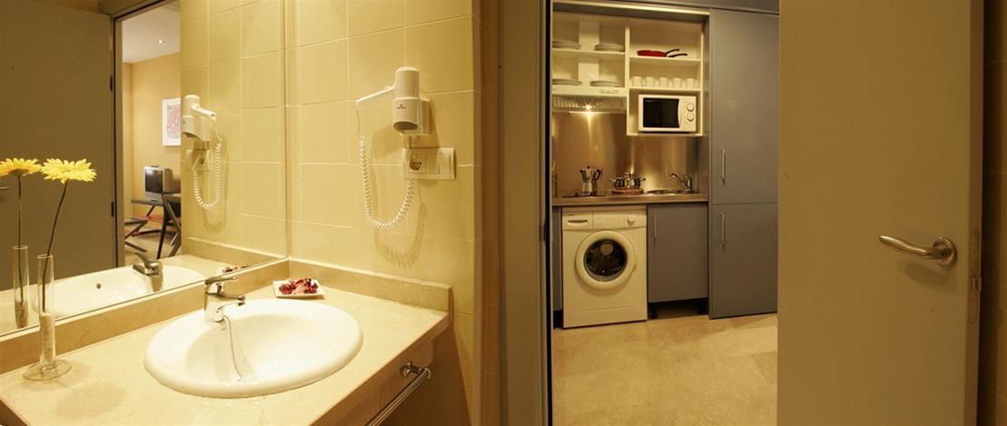 Apartamentos Vertice Sevilla Aljarafe Bormujos Kültér fotó